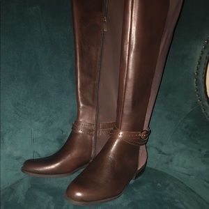 Bandolino Leather Boots